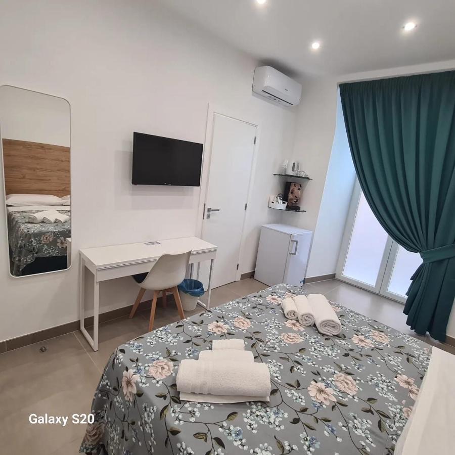 Residenza Nascari Al Plebiscito Ξενοδοχείο Νάπολη Εξωτερικό φωτογραφία